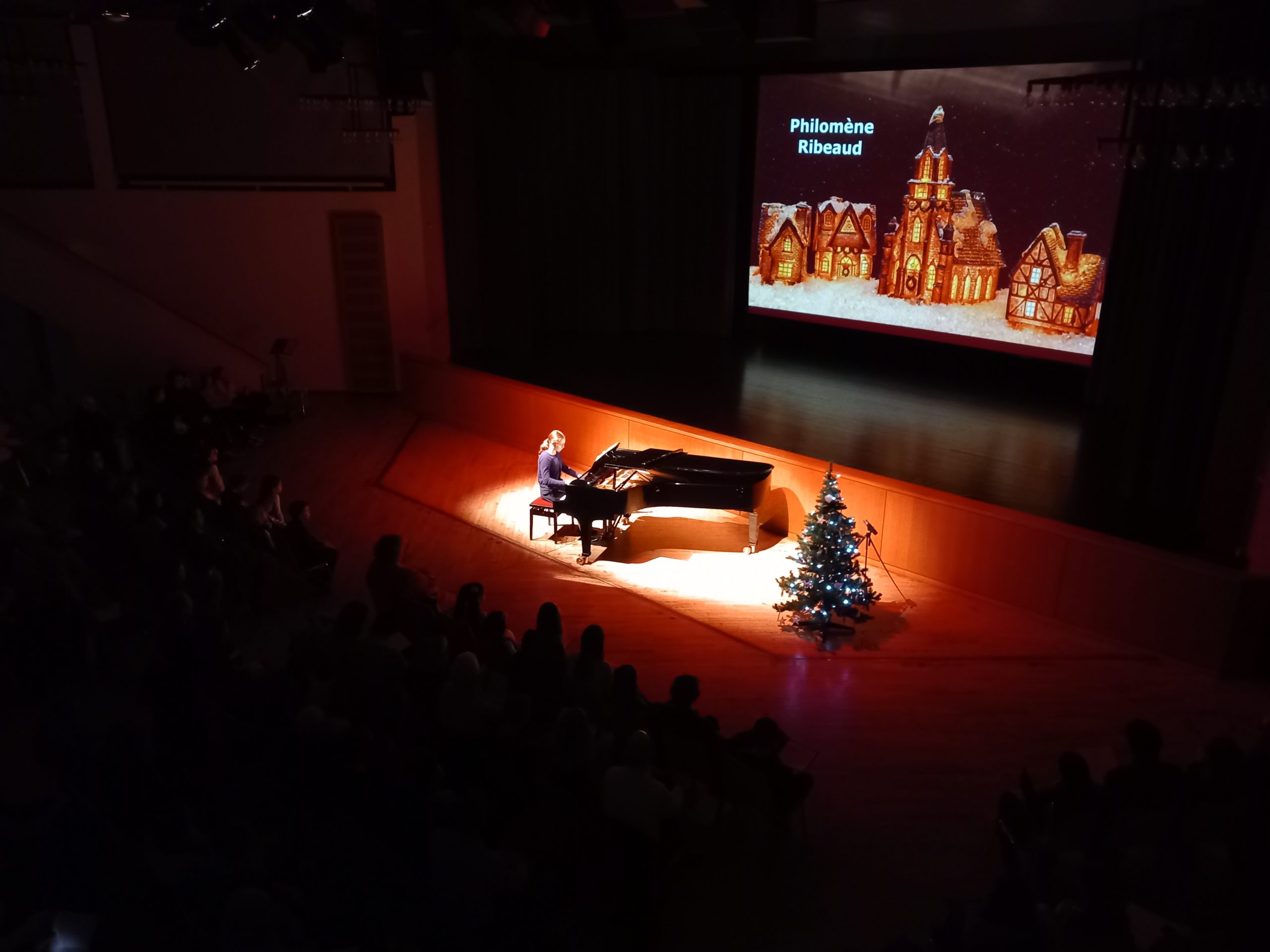 Weihnachtskonzert im Stadthaus – Klaviermusik in einmaligem Ambiente